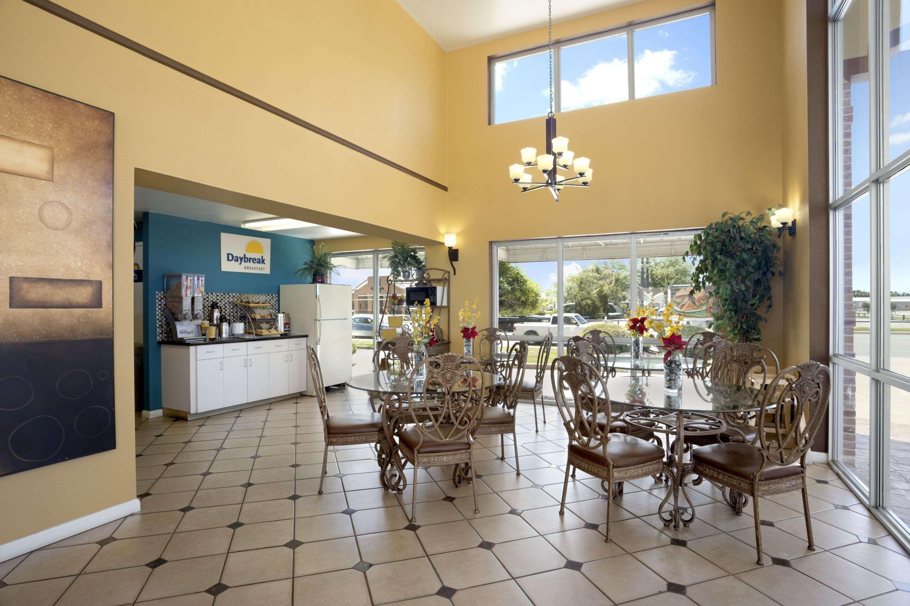 Days Inn By Wyndham Conway Exterior foto